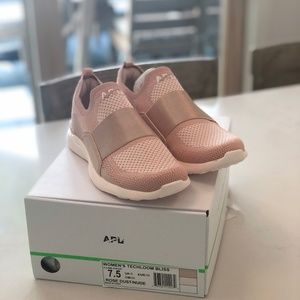 Athletic Propulsion Labs APL Techloom Bliss W 7.5